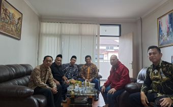 TOTOK PASTIKAN PENYELESAIAN SENGKETA DI BAWASLU JABAR BERJALAN LANCAR 