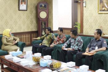 Bawaslu Jabar Audiensi Dengan Bupati Bekasi Terkait Kesiapan Pilkada Serentak