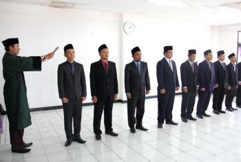 Ketua Bawaslu Jabar Lantik Anggota Panwaslu Kab. Tasikmalaya, Cianjur dan Kota Depok