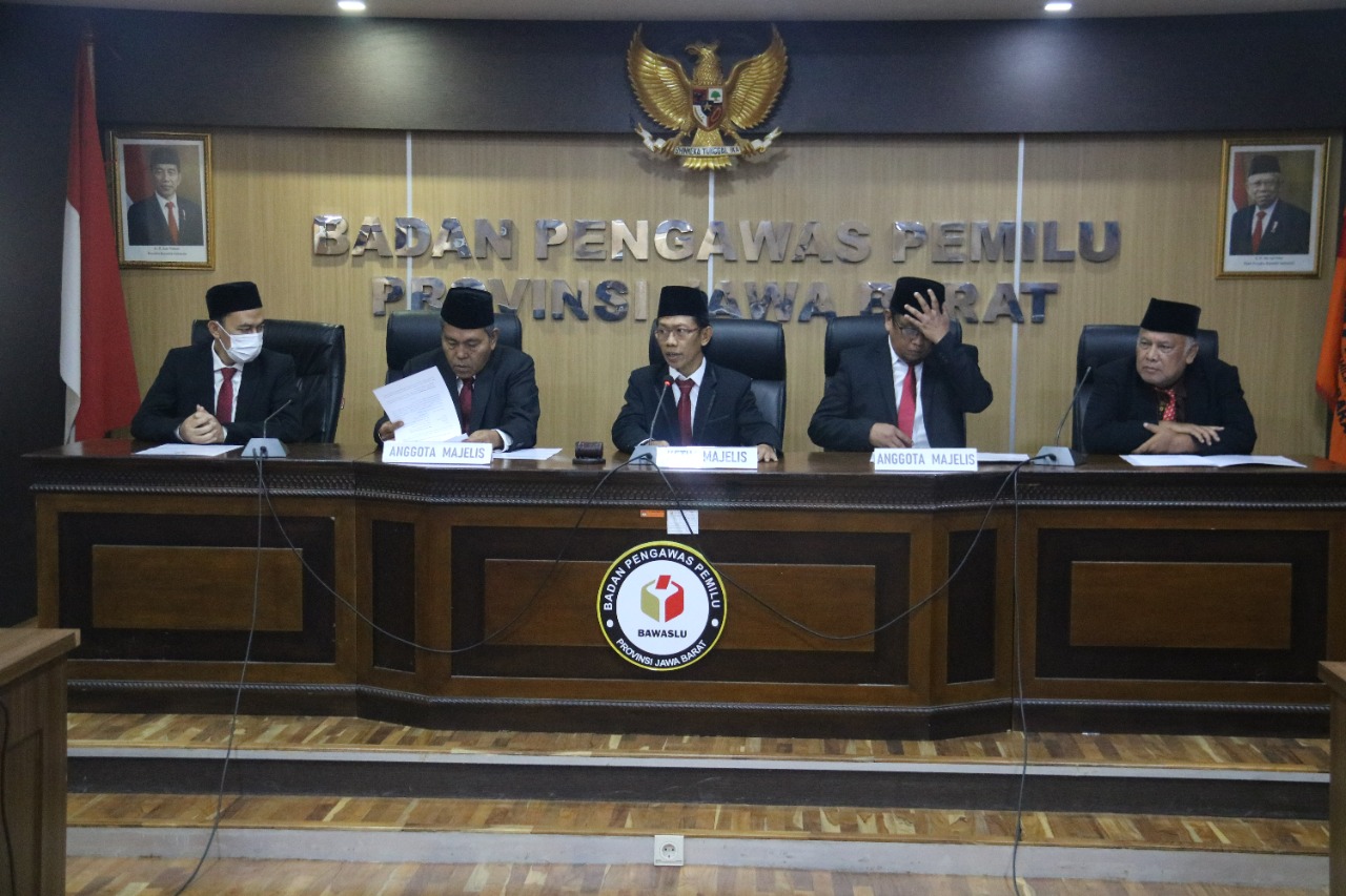 HASIL MEDIASI HARI PERTAMA, KPU JABAR SEPAKAT BERI KESEMPATAN PEMOHON LANJUTKAN INPUT SILON 