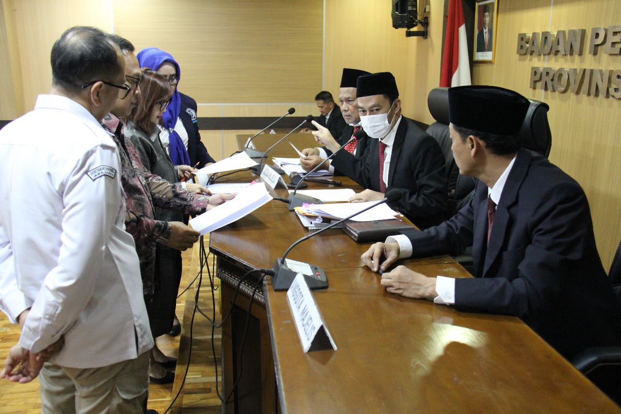 SIDANG DUGAAN PELANGGARAN ADMINISTRATIF : AGENDA PEMBUKTIAN DAN KESIMPULAN 