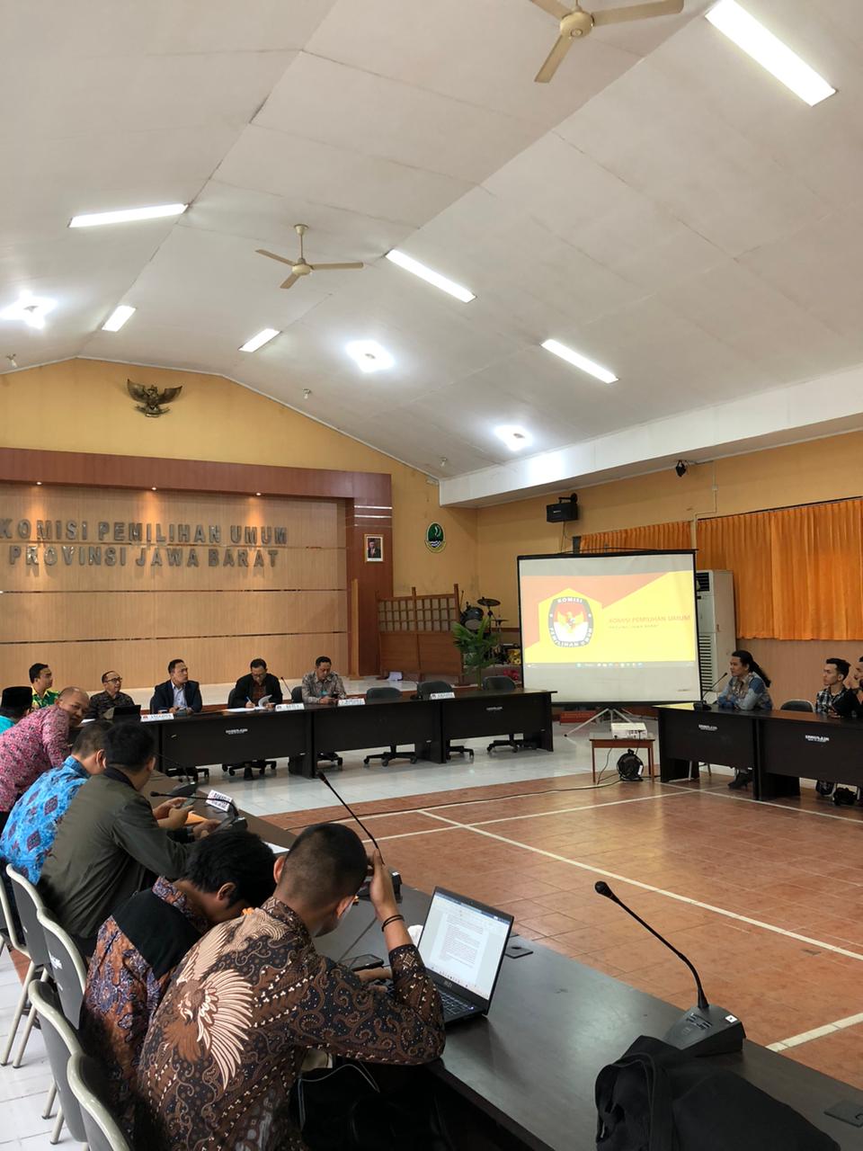 BAWASLU AKAN TEGAK LURUS DENGAN ATURAN YANG ADA 