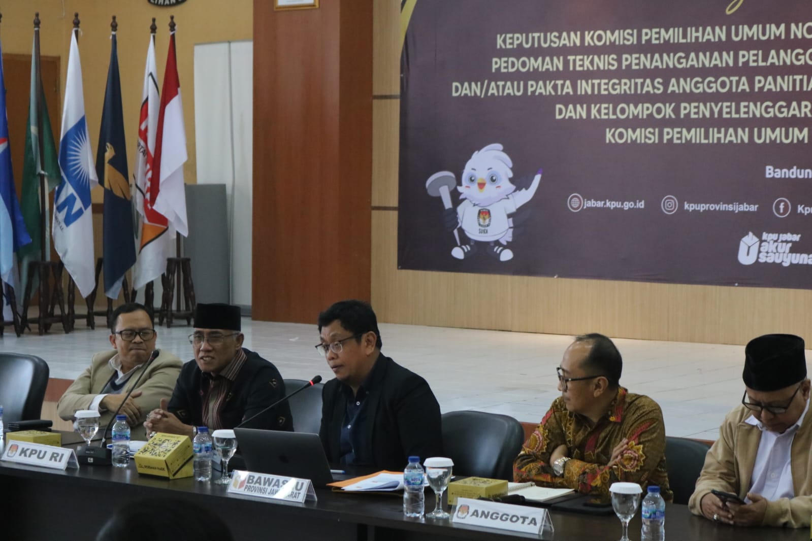 SPIRIT BERSAMA KPU DAN BAWASLU ADALAH MENGHADIRKAN PEMILU DEMOKRATIS YANG DILAKUKAN SECARA BERKUALITAS DAN BERINTEGRITAS