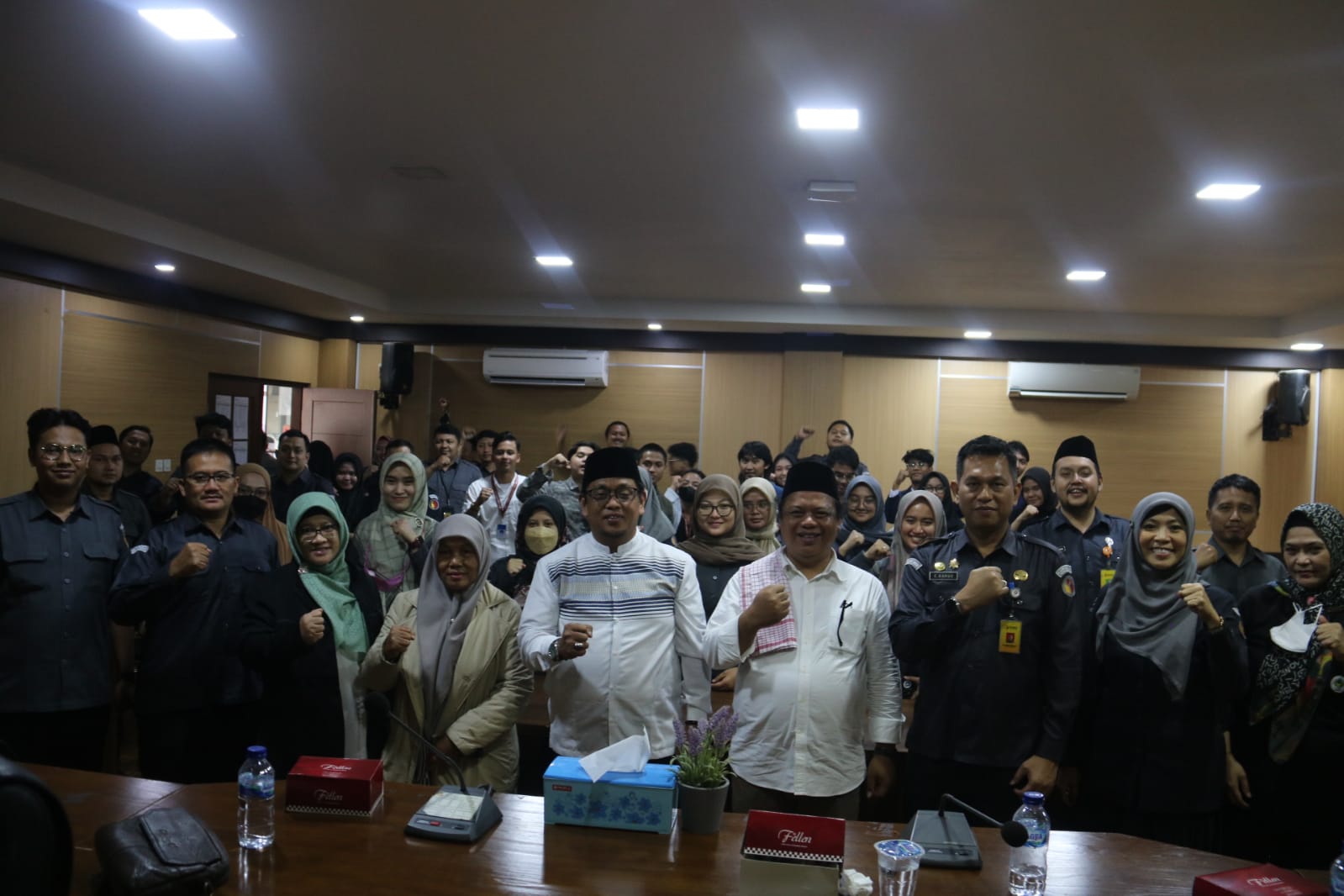 DALAM MEMBANGUN BUDAYA KERJA BAWASLU JABAR TANAMKAN KECERDASAN SPIRITUAL,  INTEGRITAS, SOLIDARITAS, PROFESIONALITAS DAN RELIGIUS