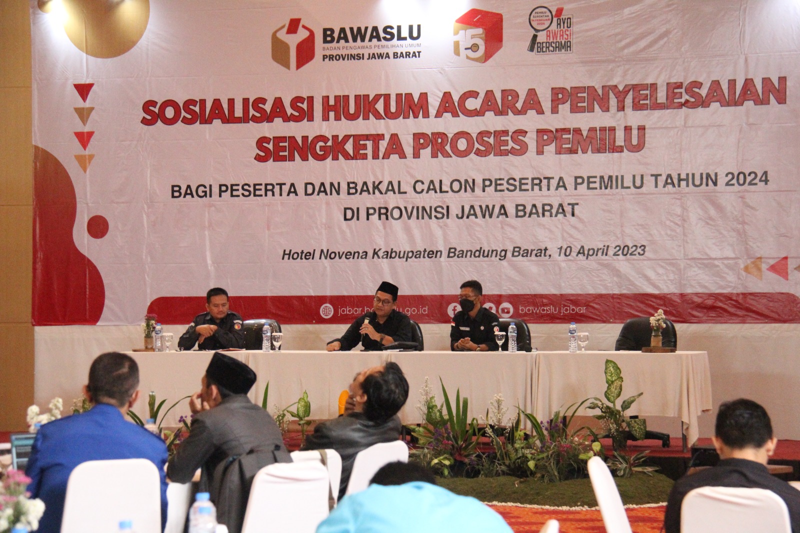 BAWASLU JABAR GELAR SOSIALISASI HUKUM ACARA PROSES BAGI CALON PESERTA DAN BAKAL CALON PESERTA PEMILU 2024