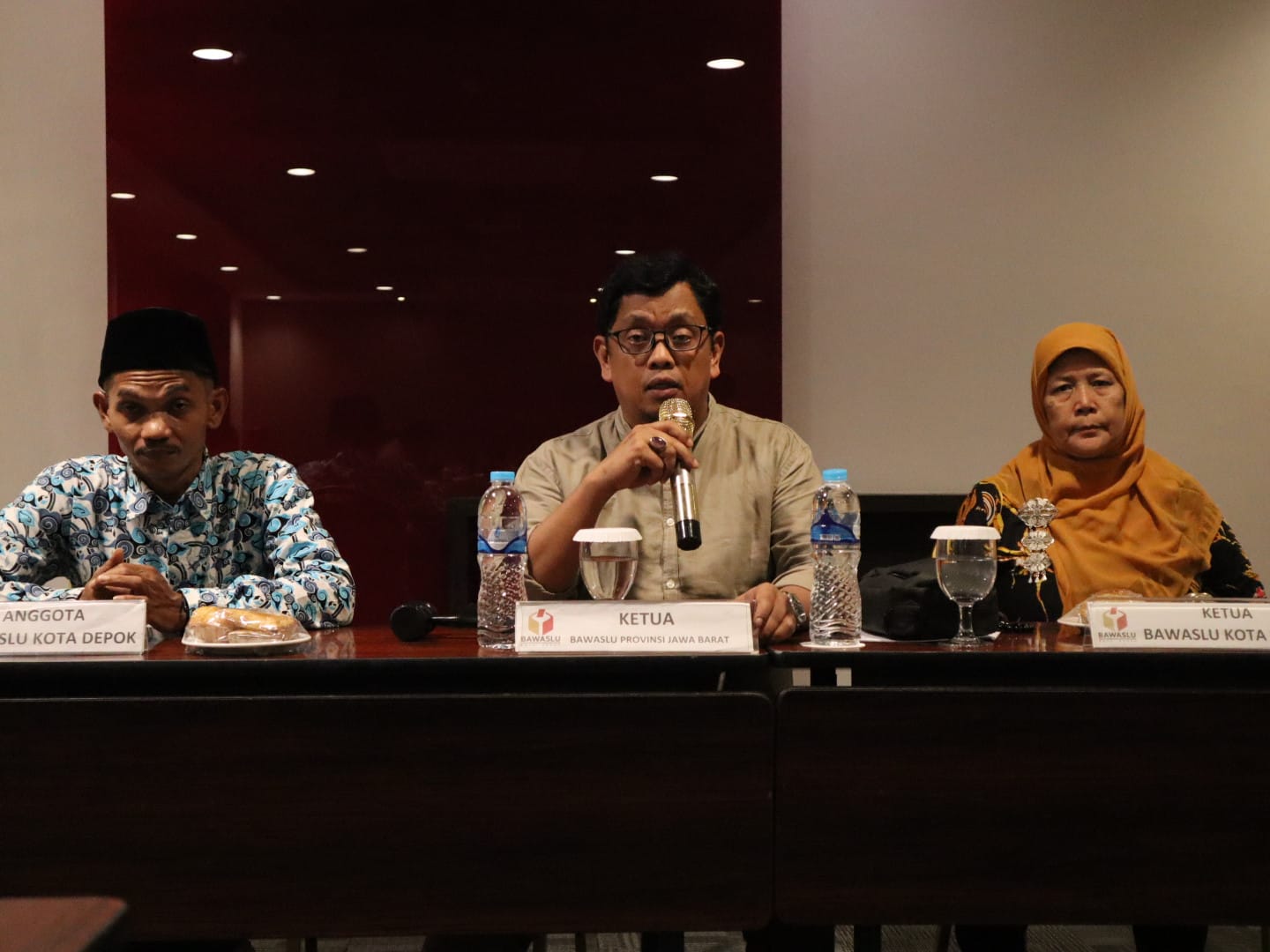 KETUA BAWASLU JABAR INGATKAN PENTINGNYA SOSIALISASI MENGENAI BAHAYA POLITIK UANG