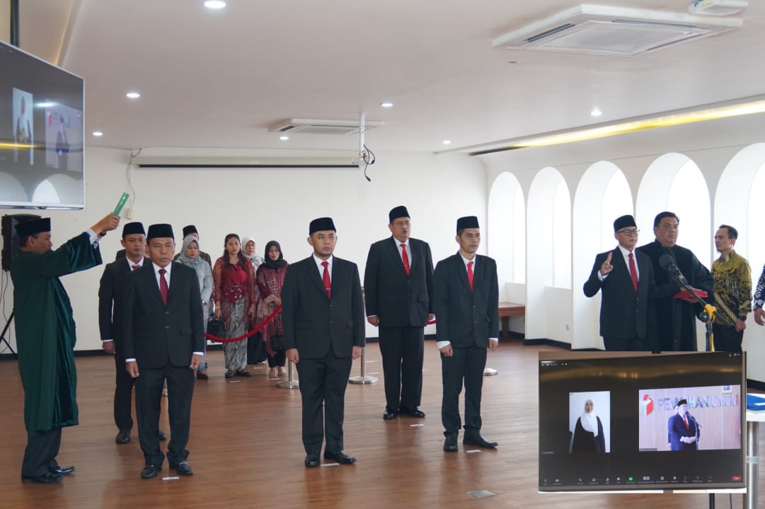 SAH! ANGGOTA BAWASLU PROVINSI JAWA BARAT PERIODE 2023-2028 RESMI DILANTIK 