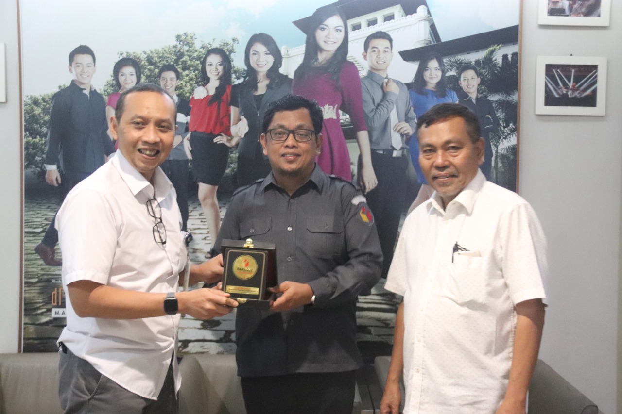 Kreatifitas dan Kekhasan Bawaslu Jawa Barat Mengawal Perhelatan Demokrasi