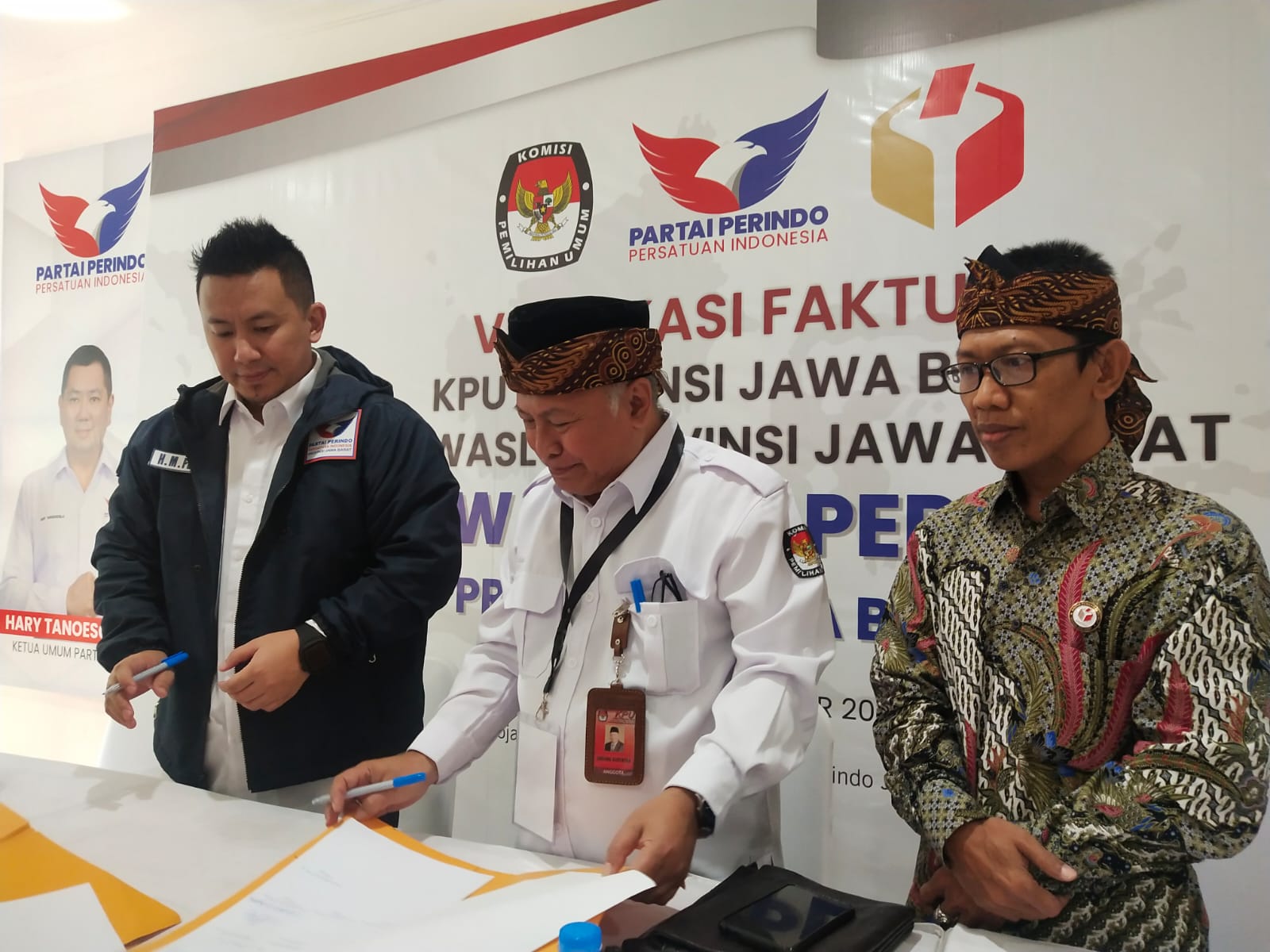 Verifikasi Faktual Partai Perindo diawasi Bawaslu Jabar