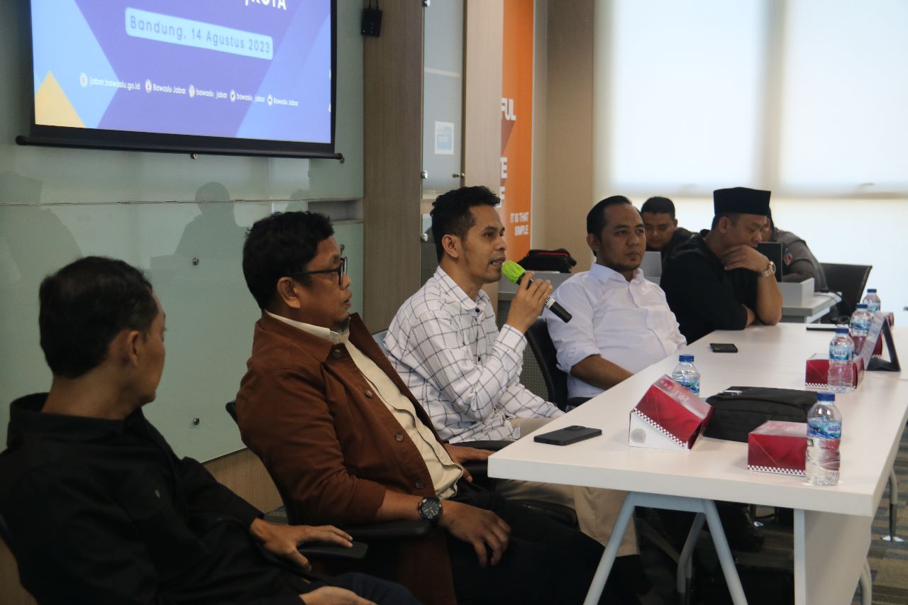 HADAPI TAHAPAN PENETAPAN DAFTAR CALON SEMENTARA, JAJARAN BAWASLU DIMINTA IKUTI ATURAN PERBAWASLU 