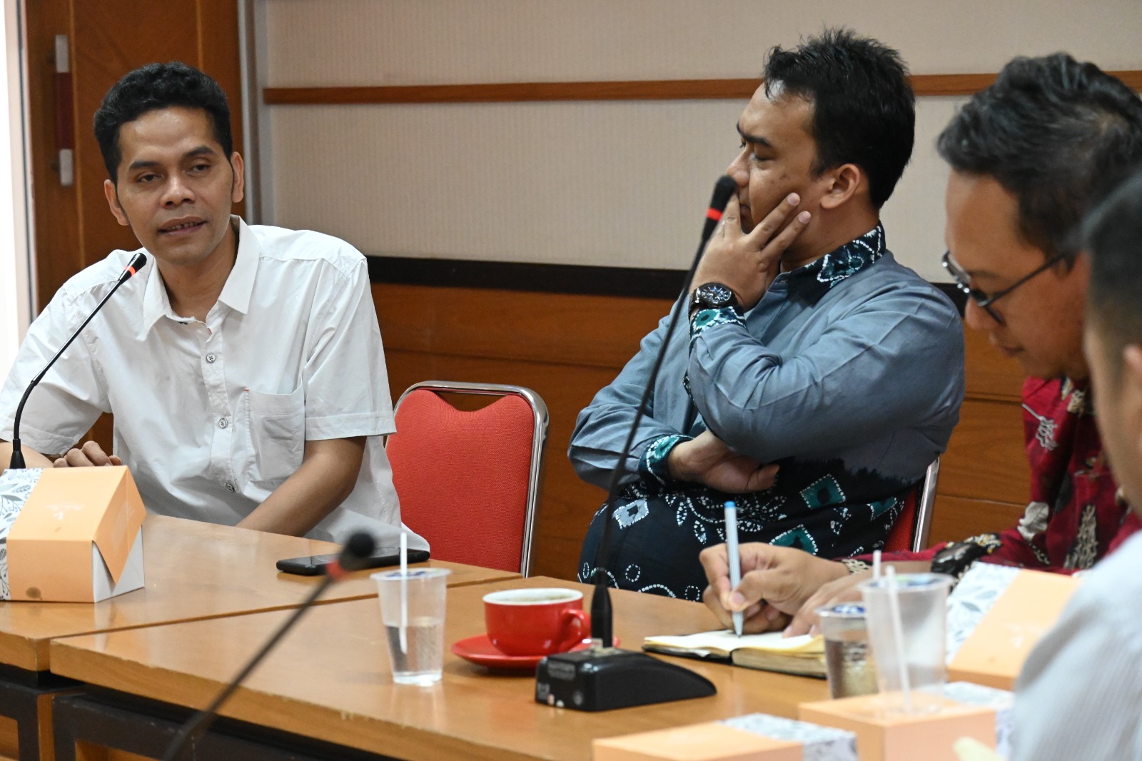 SINERGI BAWASLU, KPU, DAN KPID PROVINSI JAWA BARAT WUJUDKAN RENCANA PENGAWASAN KAMPANYE BERSAMA