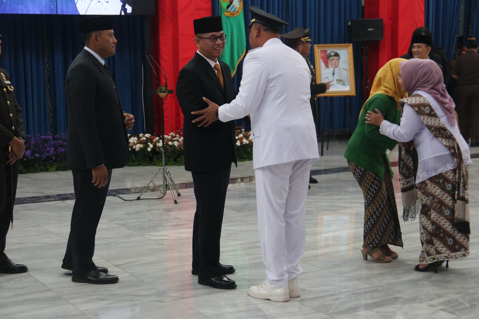 KEPALA SEKRETARIAT BAWASLU PROVINSI JAWA BARAT HADIRI PELANTIKAN WALIKOTA BEKASI 