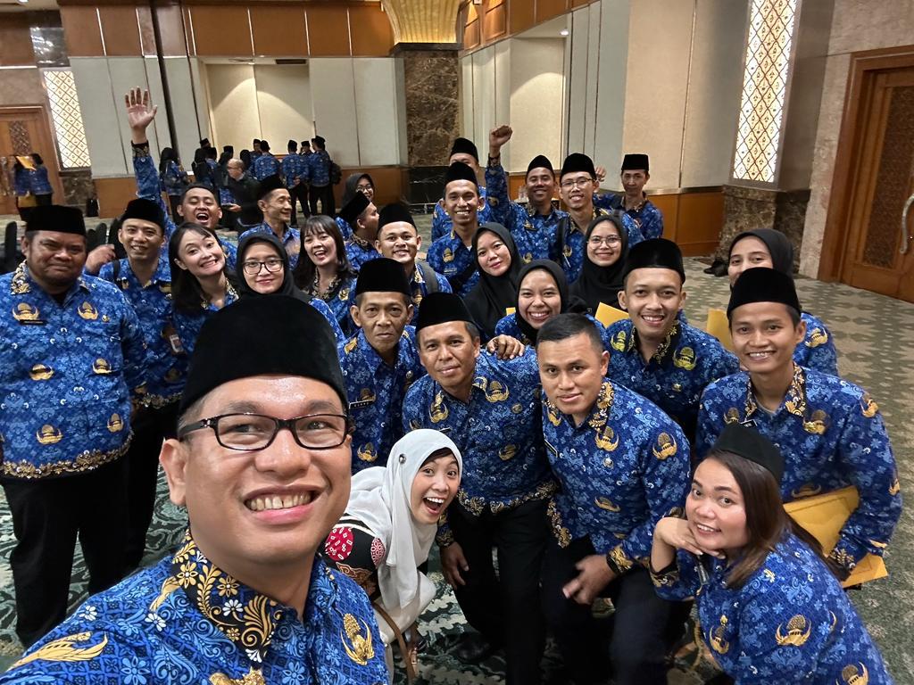 375 PEJABAT ADMINISTRATOR, PENGAWAS, FUNGSIONAL DAN PEGAWAI PEMERINTAH DENGAN PERJANJIAN KERJA DILANTIK SEKJEN BAWASLU