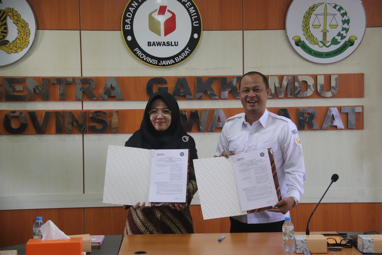 BAWASLU JAWA BARAT DAN UNIVERSITAS BRAWIJAYA MENANDATANGANI PERJANJIAN KERJASAMA PENGAWASAN PARTISIPATIF