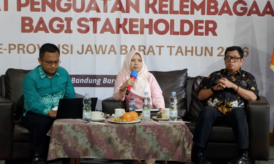 Anggota Ombudsman RI Syafrida saat memberikan paparan