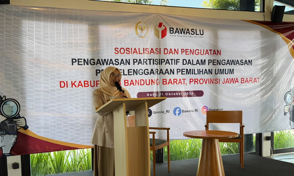 Nuryamah saat memberikan sambutan dalam soswatif