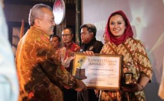 Fasilitasi Pemda Terbaik, Kabupaten Karawang Raih Bawaslu Jabar Award