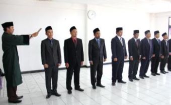 Ketua Bawaslu Jabar Lantik Anggota Panwaslu Kab. Tasikmalaya, Cianjur dan Kota Depok