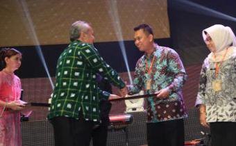Bawaslu Jawa Barat memperoleh Penghargaan Bawaslu Award 2016