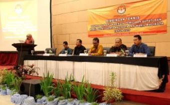 Panwaslu dan KPU Kab/Kota Ikuti Bimtek Persiapan Pemilukada 2015