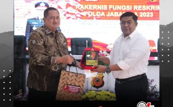 BAWASLU JABAR UNGKAP POTENSI DAN UPAYA PENCEGAHAN PELANGGARAN PEMILU DI RAKERNIS POLDA JABAR