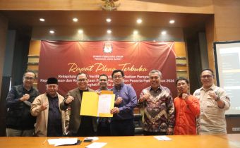 BAWASLU JABAR HADIRI PLENO REKAPITULASI HASIL VERIFIKASI FAKTUAL PERBAIKAN 