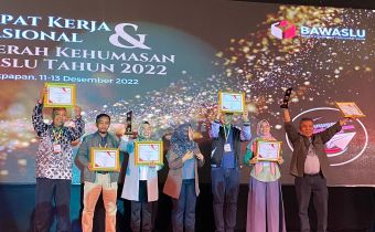 BAWASLU JABAR RAIH ANUGERAH KEHUMASAN BAWASLU 