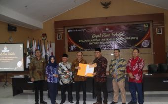 BAWASLU JABAR MENGAJAK BERSAMA-SAMA MENGAWAL HAK PILIH SELURUH WARGA YANG MEMENUHI SYARAT AGAR HAK KONSTITUSIONALNYA TERJAMIN 