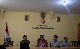 ABDULLAH TEKANKAN PENTINGNYA KETELITIAN PENGAWASAN DOKUMEN CALON DALAM SILON PADA TAHAPAN VERIFIKASI ADMINISTRASI 