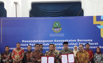 BAWASLU JABAR SAKSIKAN LANGSUNG PENANDATANGANAN KESEPAKATAN PENDANAAN BERSAMA PEMILIHAN KEPALA DAERAH SERENTAK TAHUN 2024 