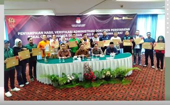 BAWASLU PROVINSI JAWA BARAT HADIRI VERIFIKASI ADMINISTRASI DOKUMEN PERSYARATAN BAKAL CALON ANGGOTA DPD DAN DPRD PROVINSI JAWA BARAT 