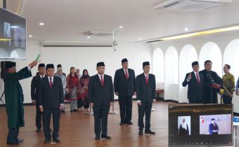SAH! ANGGOTA BAWASLU PROVINSI JAWA BARAT PERIODE 2023-2028 RESMI DILANTIK 