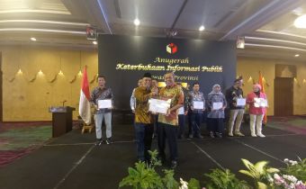 BAWASLU PROVINSI JAWA BARAT KEMBALI MERAIH PREDIKAT "INFORMATIF" 