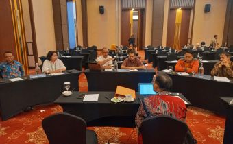 SEMANGAT BAWASLU JAWA BARAT MEWUJUDKAN BAWASLU TERBUKA, PEMILU TERPERCAYA DI PRESENTASI DAN WAWANCARA KOMITMEN TIM KETERBUKAAN INFORMASI PUBLIK