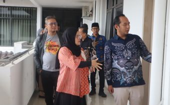 Lolly Suhenty Anggota Bawaslu RI tinjau gedung baru Bawaslu Jabar (5/6/26)
