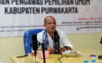 Muamarullah Saat memberikan paparan di Rakor Kehumasan