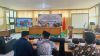 Moderator M. Arie dari Bawaslu Provinsi Jawa Barat (paling kiri) memandu pemaparan materi dari narasumber Kaka Suminta (tengah) dan Zaki Hilmi (kanan) dalam Rapat Kerja Teknis Pengelolaan Barang Dugaan Pelanggaran di Kantor Bawaslu Kabupaten Subang, Kamis (22/10/2026).